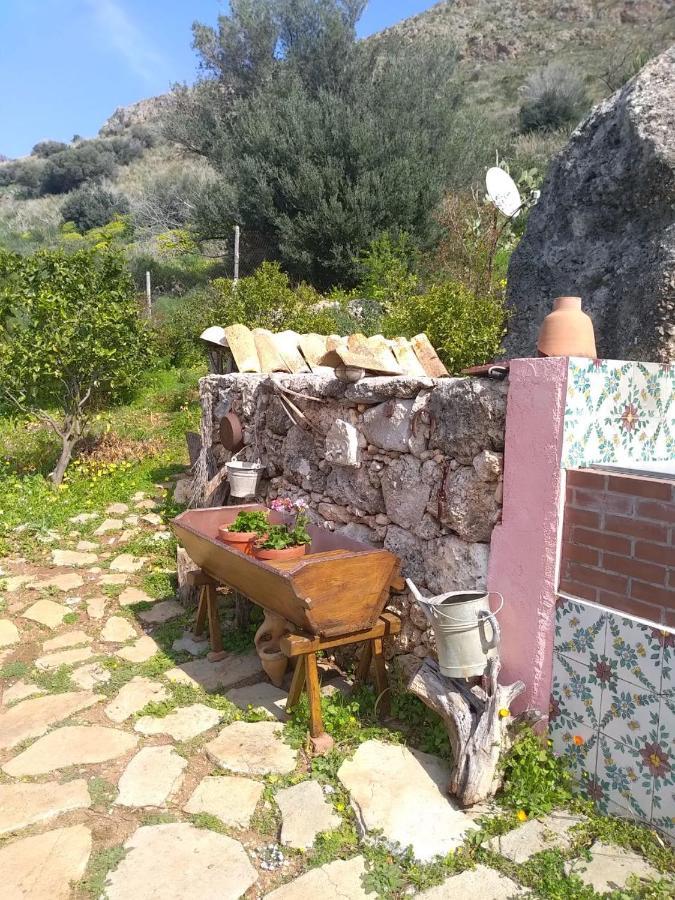 Il Corbezzolo Suite Appartament Кастеллуццо Экстерьер фото