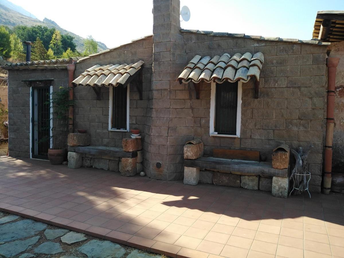 Il Corbezzolo Suite Appartament Кастеллуццо Экстерьер фото